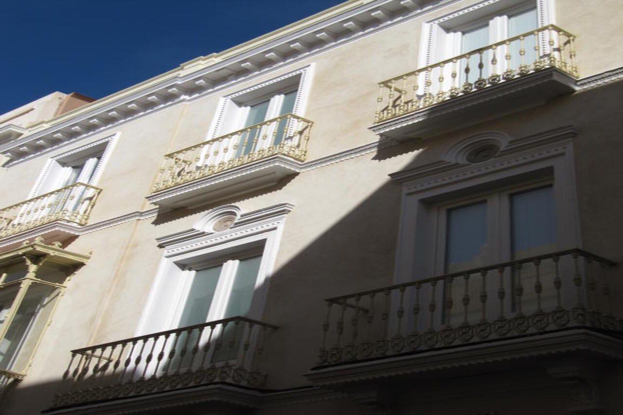 Life Apartments San Vicente Sevilha Exterior foto
