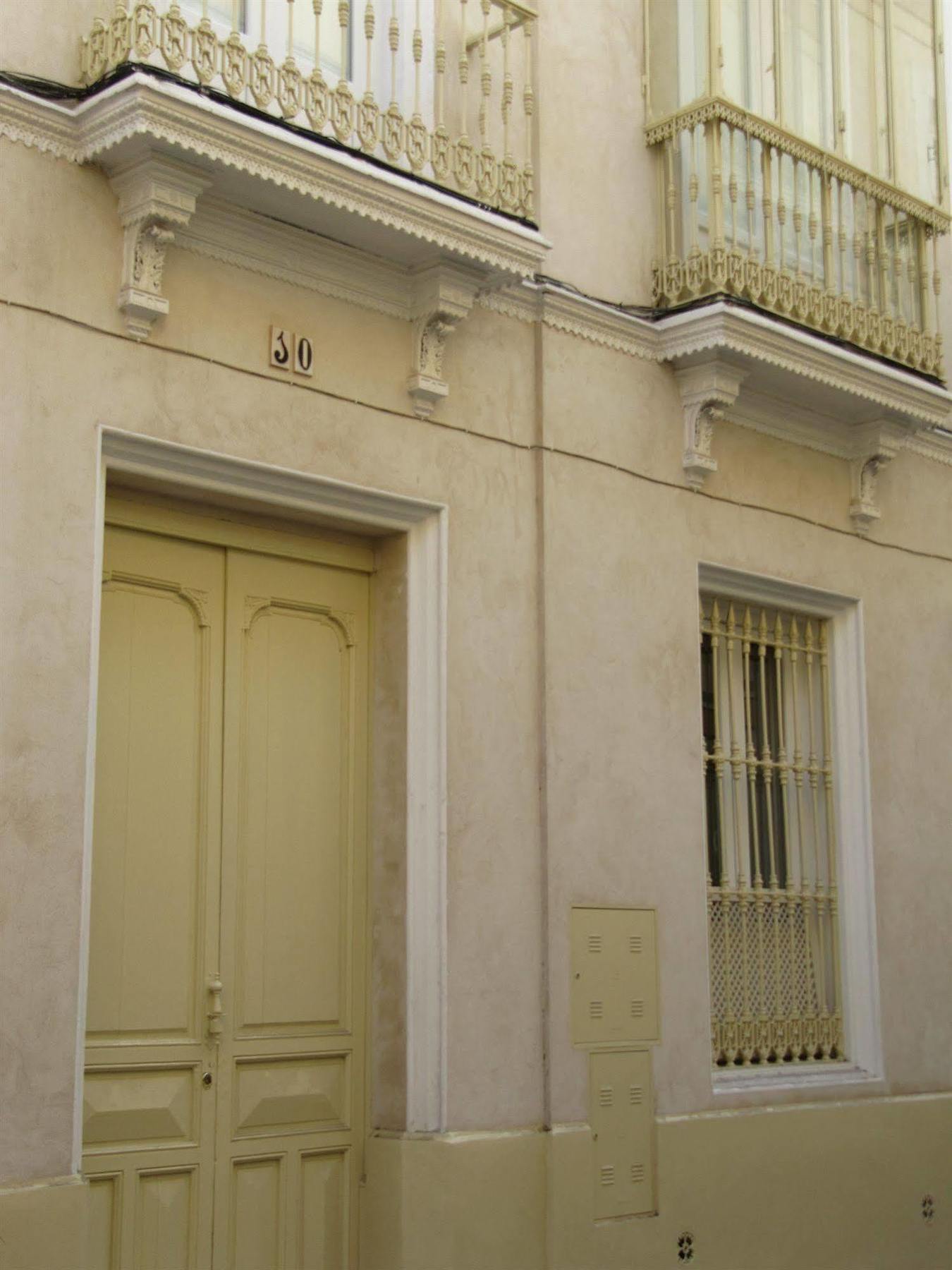 Life Apartments San Vicente Sevilha Exterior foto