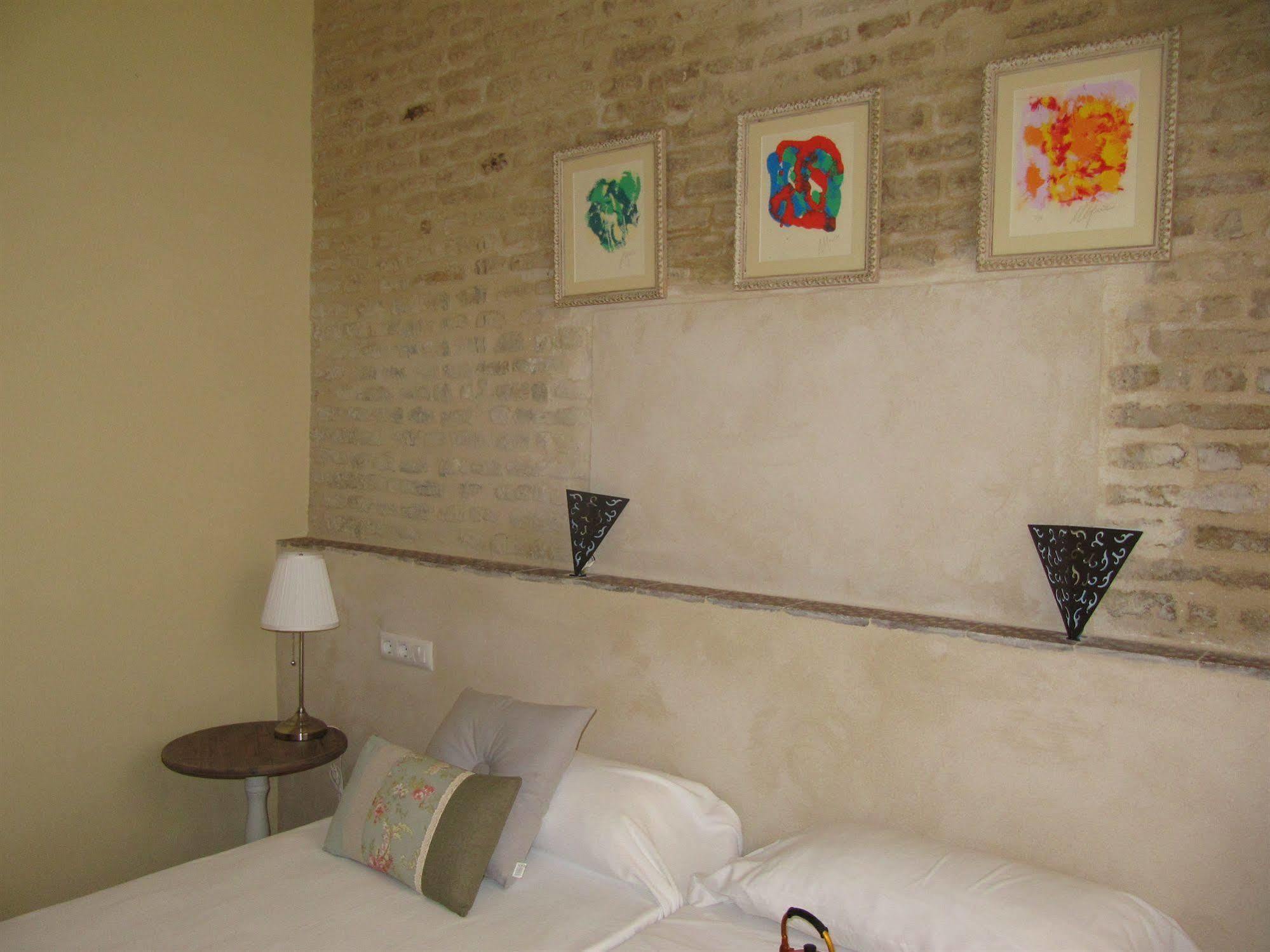 Life Apartments San Vicente Sevilha Exterior foto