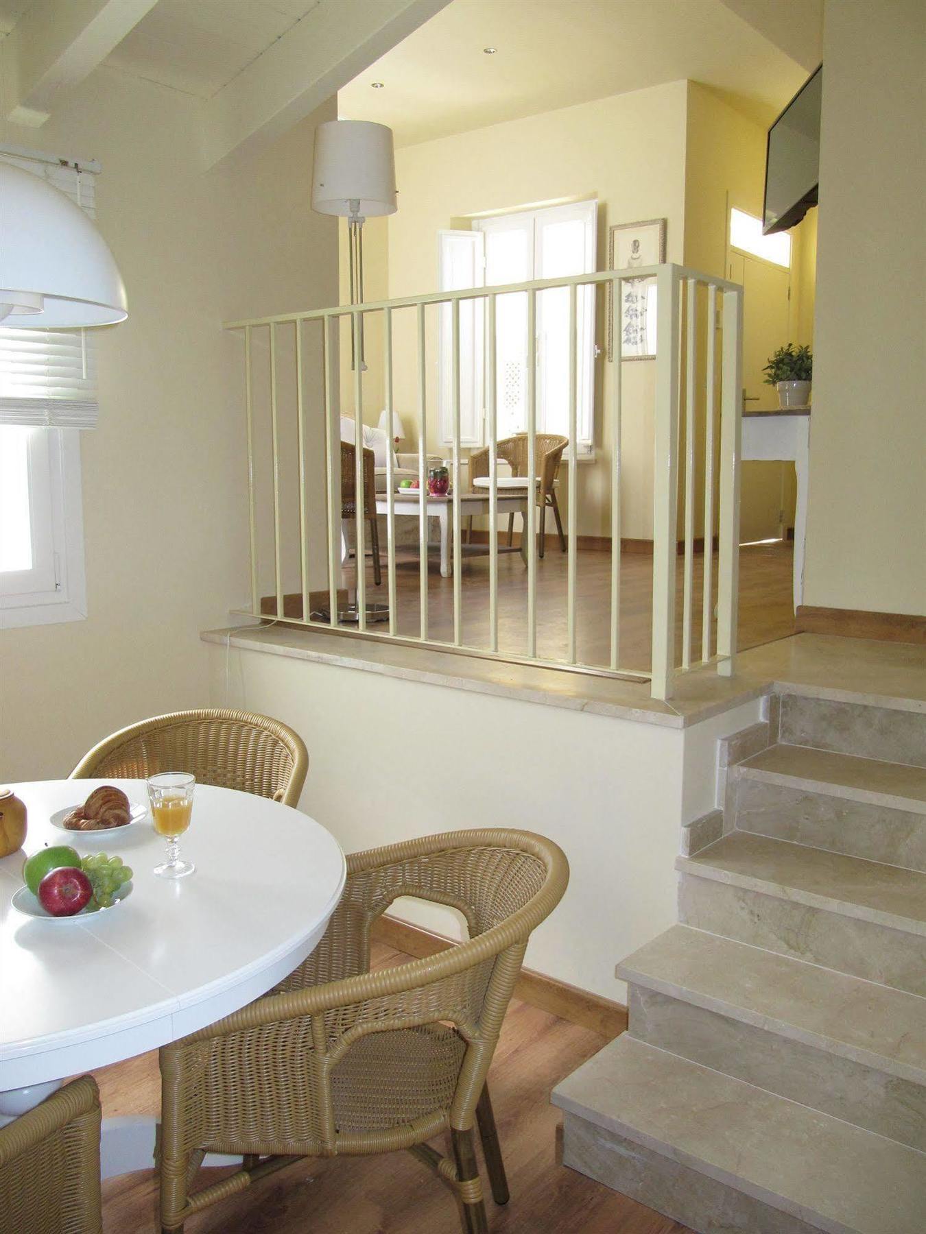 Life Apartments San Vicente Sevilha Exterior foto